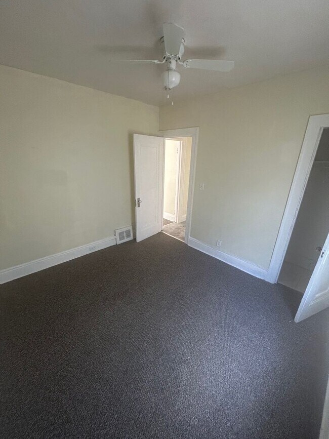 Photo - 3374 E 128th St Unidad 1