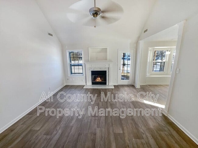 Photo - 1945 Stoney Meadow Dr