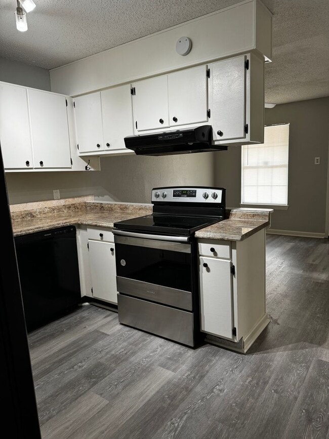 Photo - Charming 2/2 Condo Blocks from Baylor Campus! Unit 7