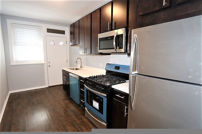Photo - 5306 N Ashland Ave Apartments Unit #  02