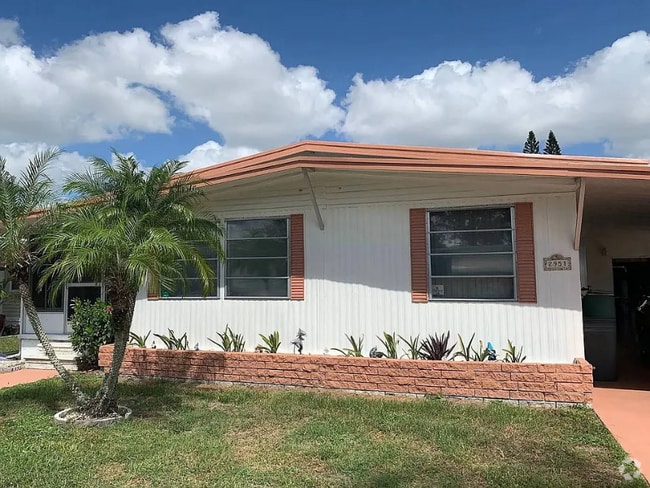 Building Photo - 2951 Reinhard Ave Rental