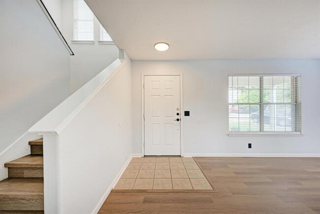 Photo - 125 Holland St