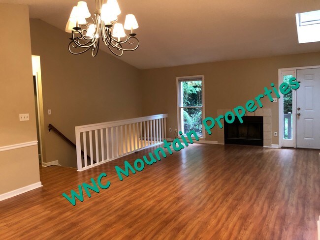 Photo - 44 Pine Ridge Trl