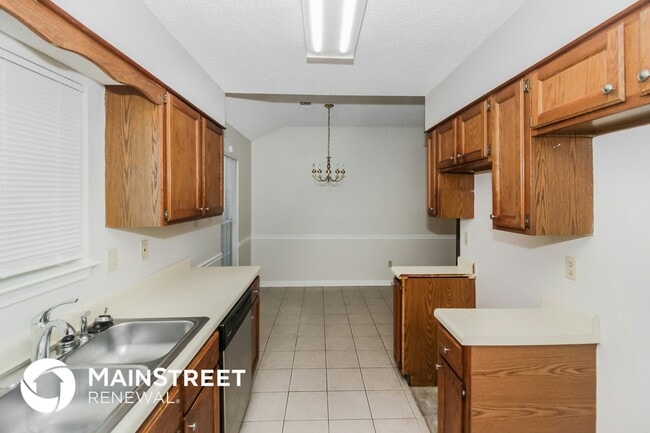 Photo - 2563 Country Trail Dr