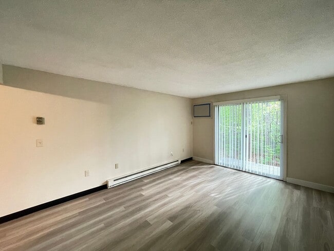 Photo - 185 Loudon Rd Unit Apt 12