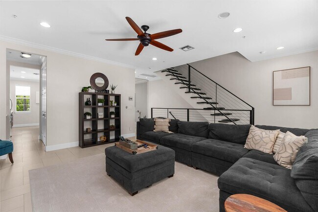 362 W Cannery Row Cir