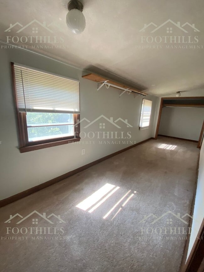 Photo - Cozy 1-Bed Detached Apartment with Spaciou...