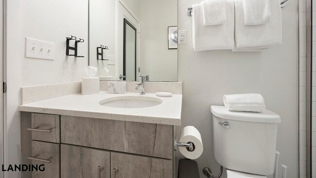 Photo - 3022 Zuni St Unidad 302