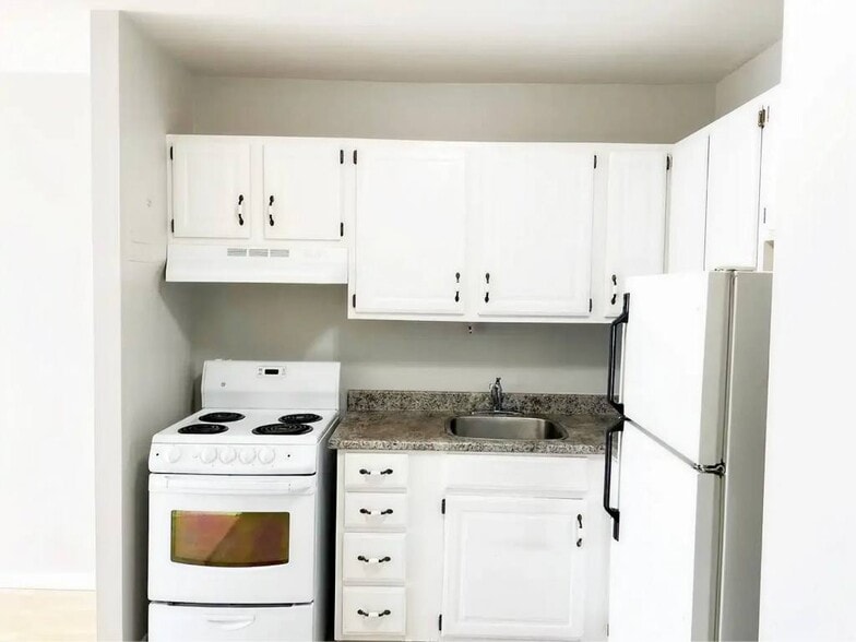 Courtview Suites