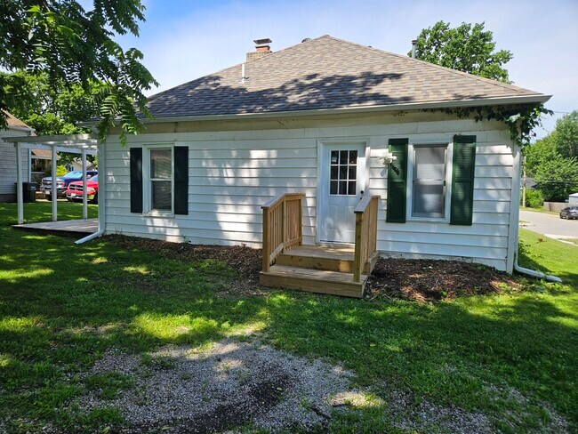 Photo - 2158 N Boonville Ave