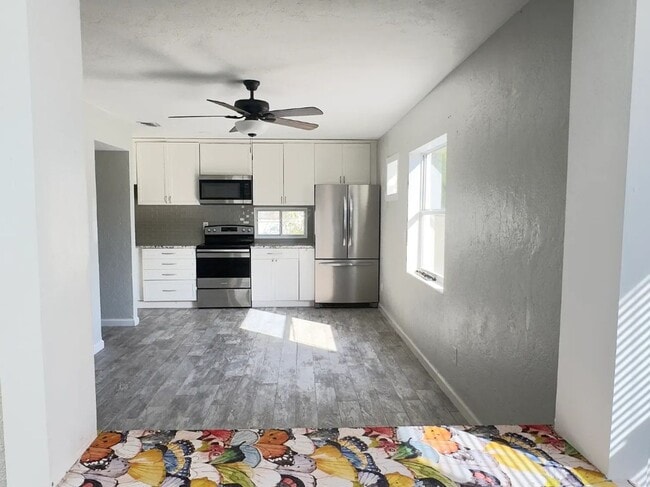 Photo - Beautifully Updated Unfurnished 1 Bed | 1 Bath Duplex in Prime Gulfport Location!