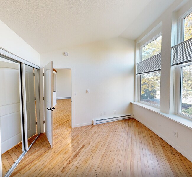 Washington Plaza Apartments