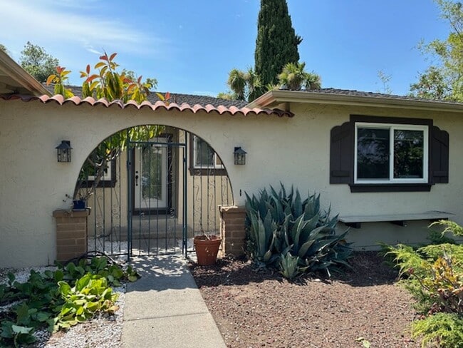 Beautiful Single Level Home in Ponderosa P... - Beautiful Single Level Home in Ponderosa P...