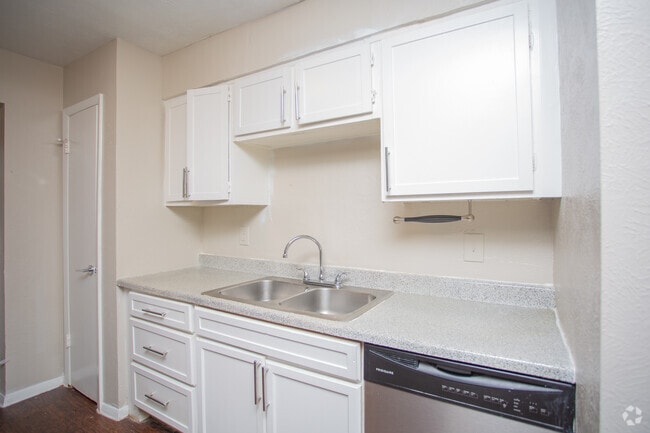2BR, 1.5BA - 1164SF - Brilliant