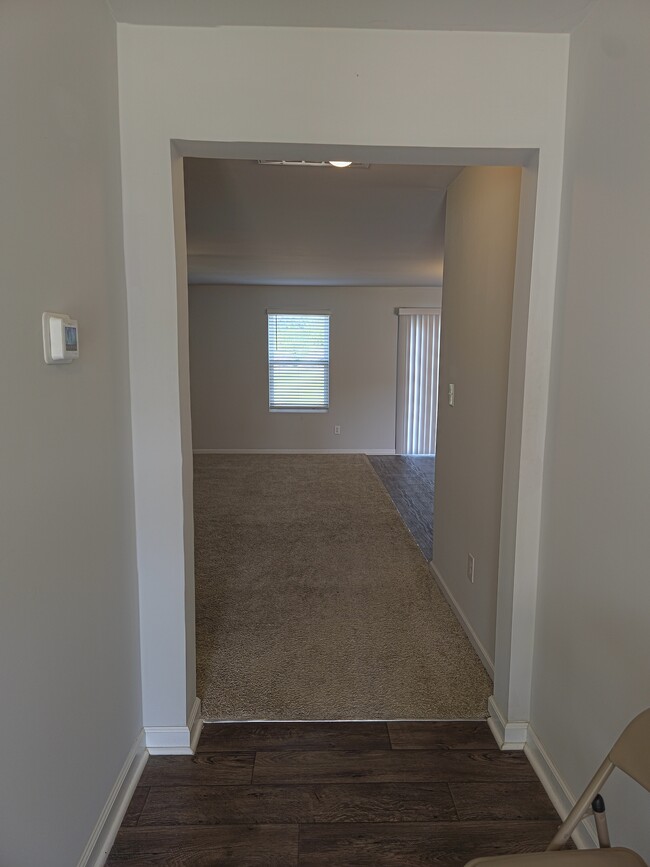 Photo - 129 Maple Tree Ln