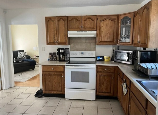 Photo - 51 Talcott Ave Unidad Second Floor