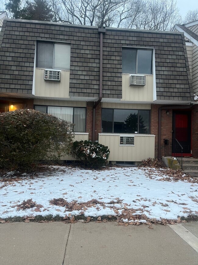 Photo - 244 High Path Rd Unit 244