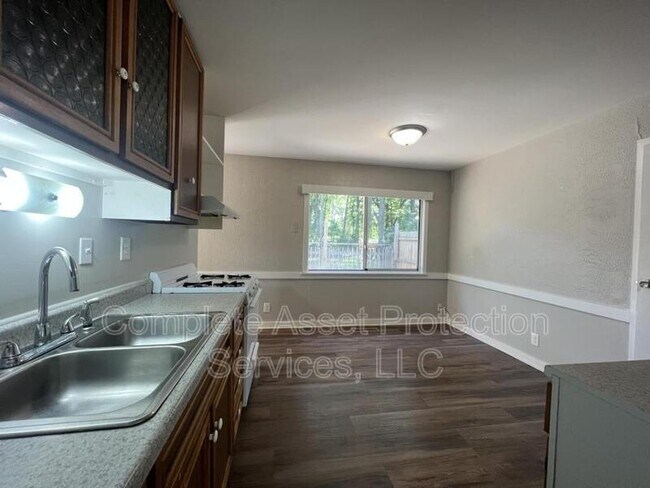 Photo - 904 Tall Timber Dr