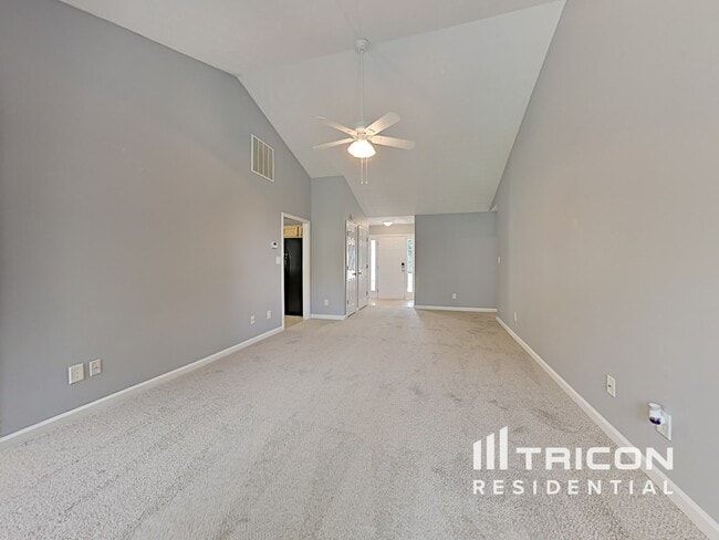Photo - 326 Penfield Cir