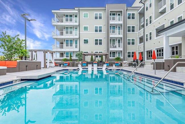 Building Photo - Alton Westshore