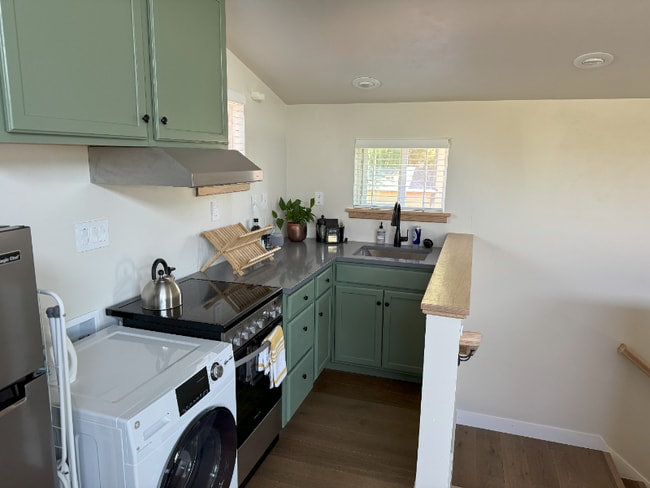 Photo - 727 NE Marshall Ave