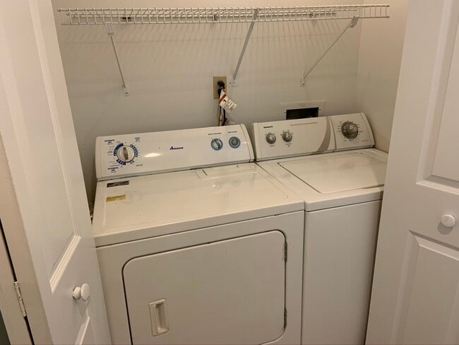 In Unit Washer & Dryer - 306 Jacksonia St Unit #2