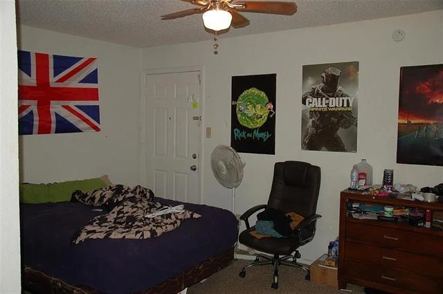 Photo - 9815 Walnut St