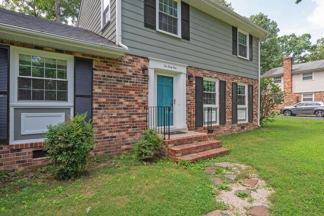 Photo - 1041 Warminster Dr