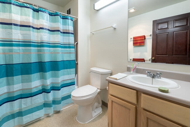 Photo - Cascade Court Apartments