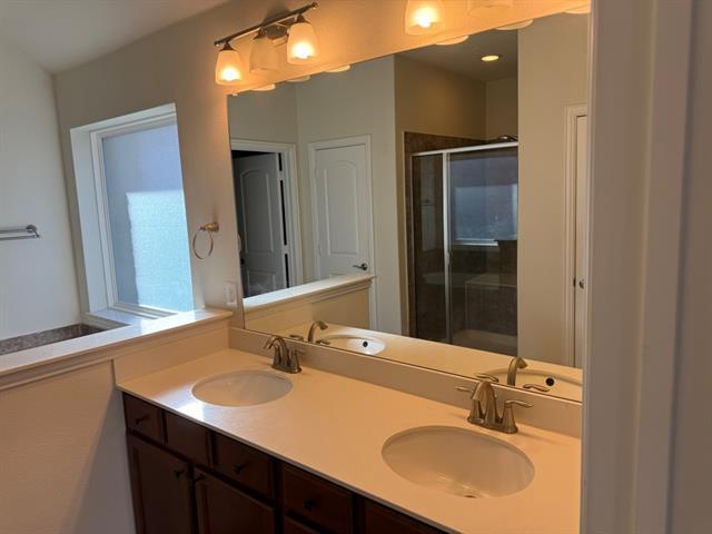 Photo - 2333 Leeward Pl