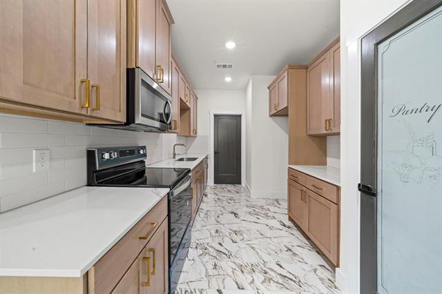 Photo - 2015 Zuefeldt Dr