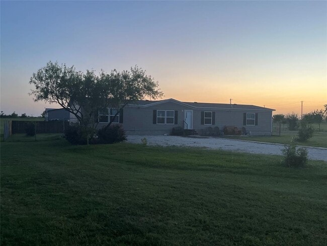 Photo - 104 Dockal Dr