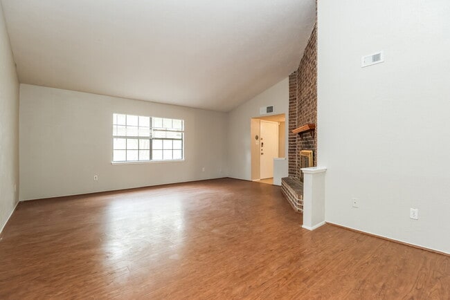 Photo - 22730 Hawkwood Dr