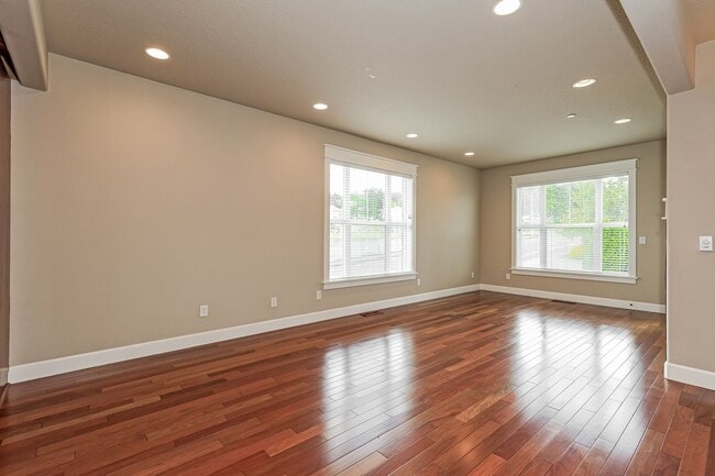 Photo - End unit 3BD 2.5BA + Loft +  Tri Level Townhouse w/Garage + AC + Balcony + Washer/Dryer