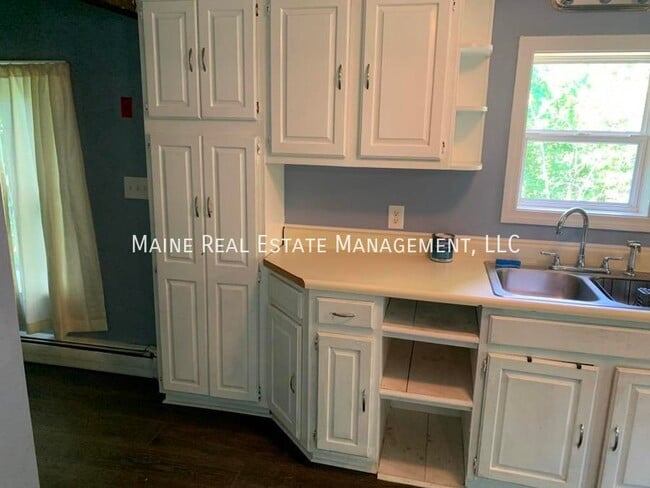 Photo - 342 Main Rd S