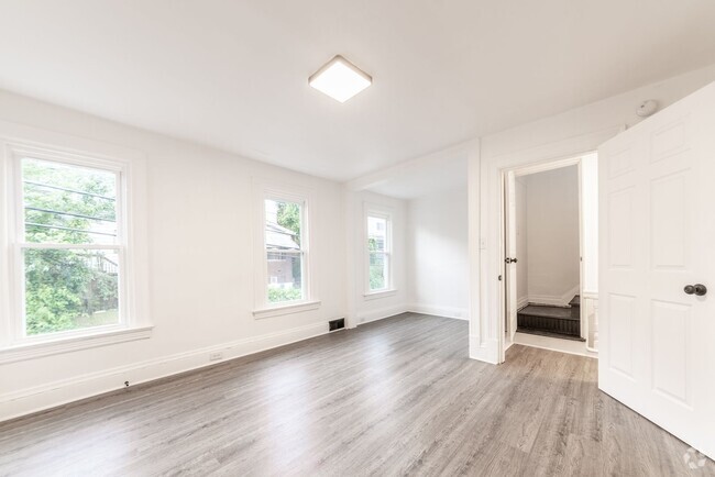 Building Photo - 965 Industry St Unit #2 Rental