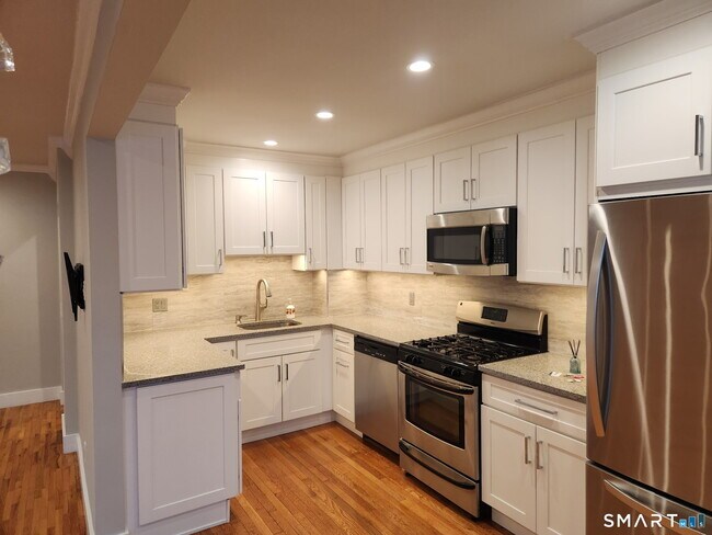 Photo - 11 Bedford Ave Unit APT N4