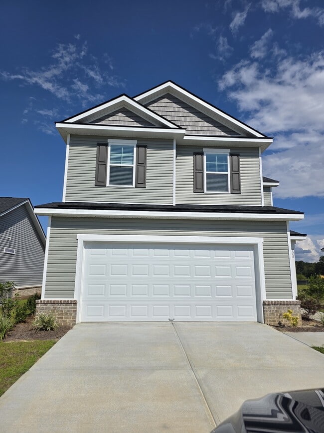 Building Photo - 228 Justify Ave