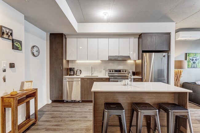 Photo - 3075 Promenade du Quartier-Saint-Martin Unit SI ID1222927P