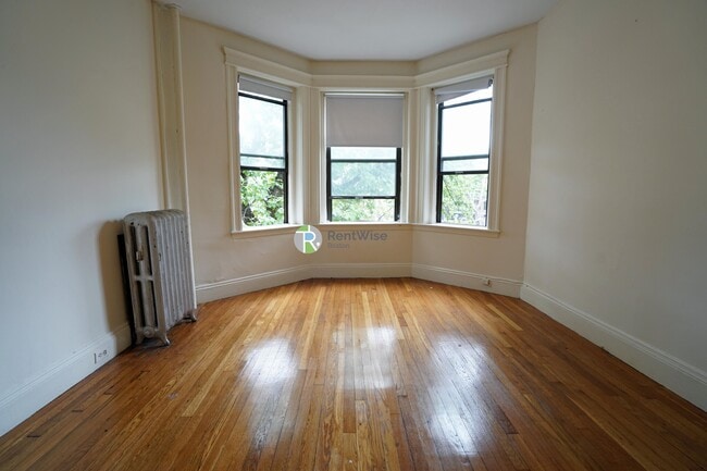 Building Photo - 1144 Commonwealth Ave
