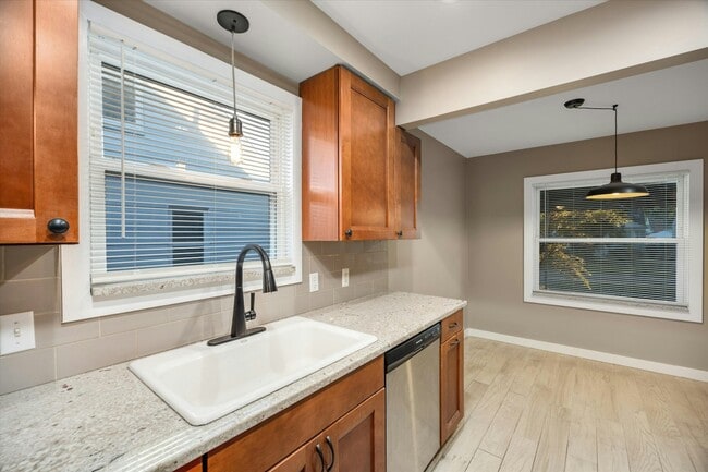 Photo - 229 De Villen Avenue