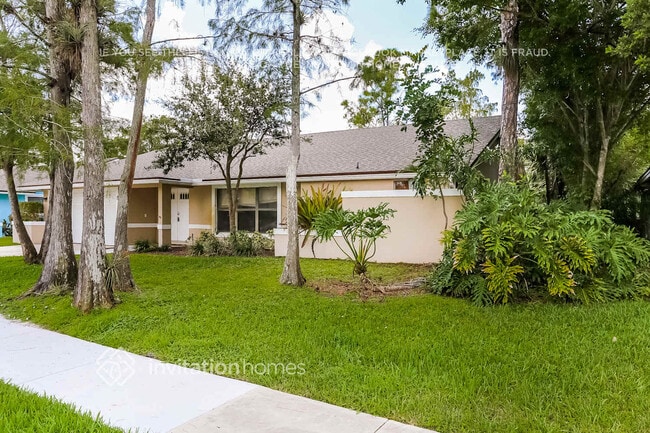 1511 Primrose Ln
