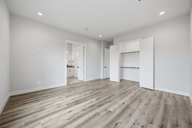 Photo - 6119 Campos Dr