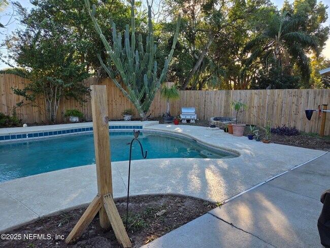 Photo - 1811 Eastern Dr