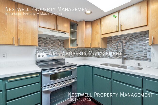 Photo - $250 OFF 1ST MONTH! Charming 3-bed Duplex ...