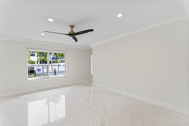 Photo - 3 bedroom in LIghthouse point FL 33064
