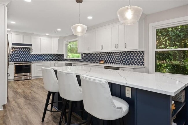 Photo - 4989 Kingswood Dr