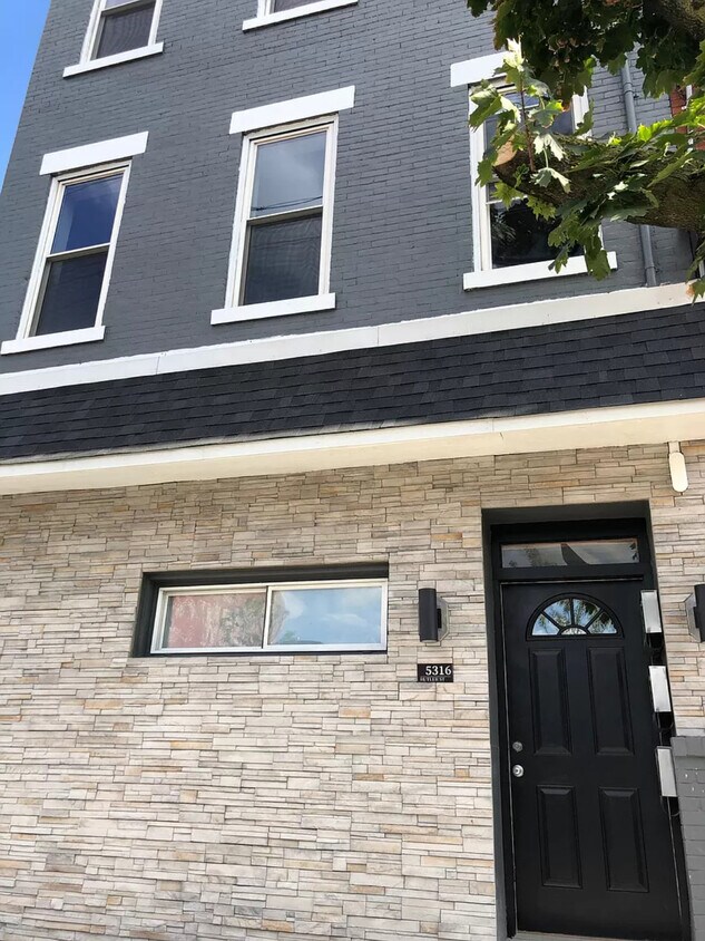Gorgeous & Modern Exterio - 5316 Butler St (Pittsburgh, PA)