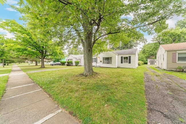 Photo - 2533 Greenvale Rd