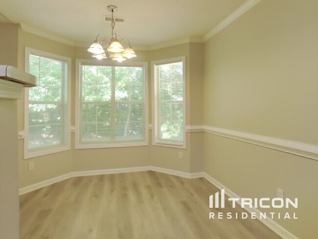 Photo - 10162 Commons Way